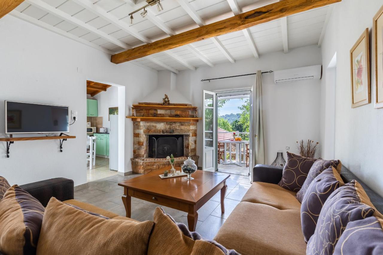 Skopelos Amigdalia Cottage Extérieur photo