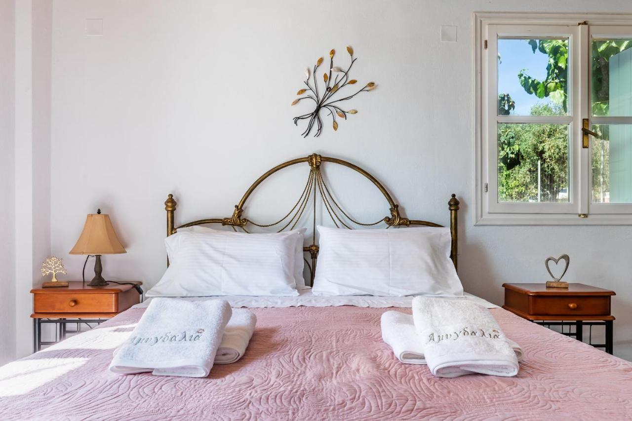 Skopelos Amigdalia Cottage Extérieur photo